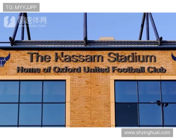 以斯温登俱乐部重整旗鼓新援加盟球队誓言重返英甲荣耀舞台