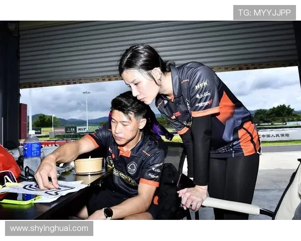 摩托车大奖赛最新动态：2025赛季赛程公布，车手阵容及技术革新引发关注